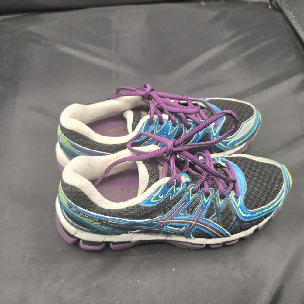 Asics step into